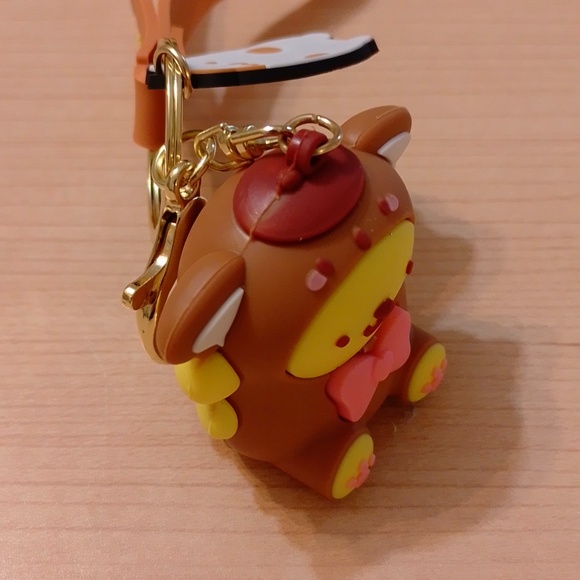 🆕 Sanrio Pompompurin Figurine Keychain Bag Clip - Picture 3 of 9